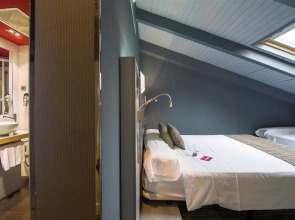 Petit Palace Plaza España