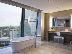 Отель Fairmont Baku at the Flame Towers