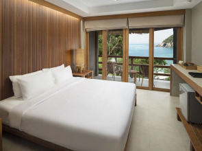 Beach Club by Haad Tien