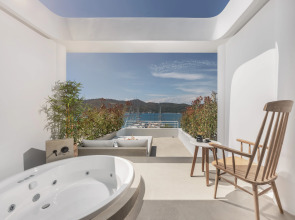 Yacht Classic Hotel - Boutique Class