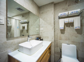 Erus Suites Hotel Boracay