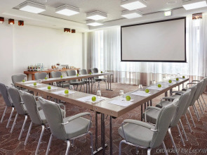 Отель Premier Inn Berlin Alexanderplatz