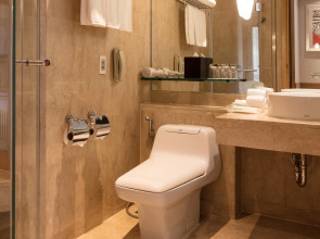 Holiday Inn Bangkok by IHG