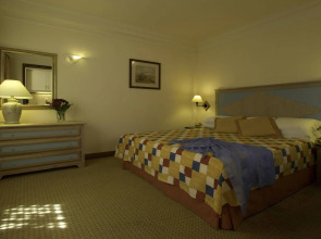 Pestana Village Garden Hotel