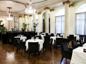 The Waldorf Hilton, London