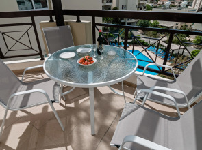 Artemis Cynthia Complex