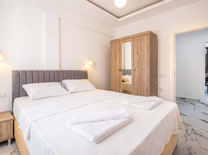 Golden Rose Suit Pension