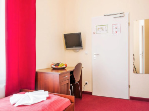 Mikon Eastgate Hotel