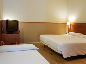 Отель Onix Rambla