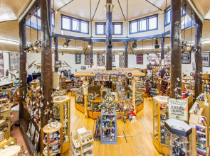 Navajoland Hotel of Tuba City