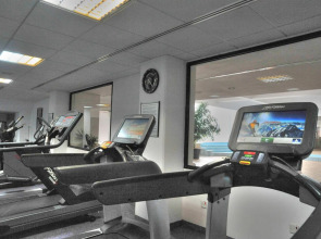 Adams Beach Hotel & Spa