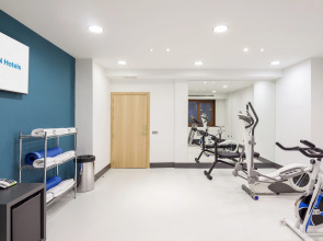 Отель Ilunion Bilbao