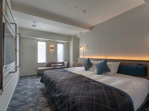 The Lively Osaka Honmachi