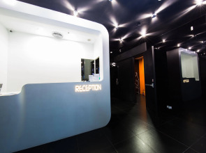 SleepBox Hotel - Ximen