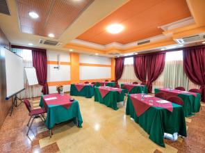 West Point Airport Hotel