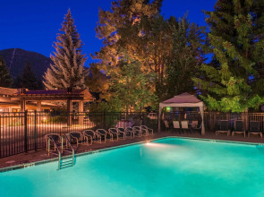 Station House Inn - Near Heavenly Gondola