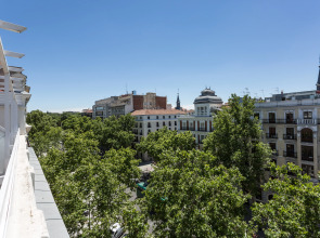 Petit Palace Lealtad Plaza