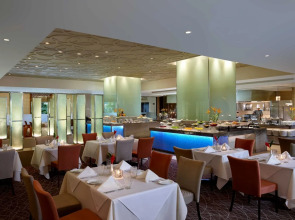 Cinnamon Lakeside Colombo