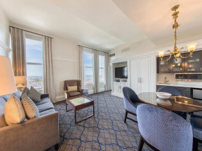 Marriott Vacation Club® at Custom House, Boston