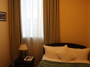 Антис Хаус Юнин