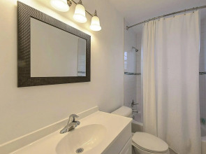 Sea Beach Plaza - Near Jungle Queen Riverboat