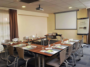 Hotel Campanile Reims Centre - Cathedrale