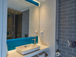 Holiday Inn Express Amsterdam - City Hall by IHG