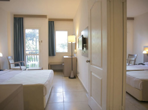 Bodrum Sea Side Beach Club Hotel