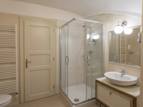 Three Golden Crowns Apartments