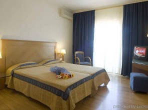 Plaka Hotel