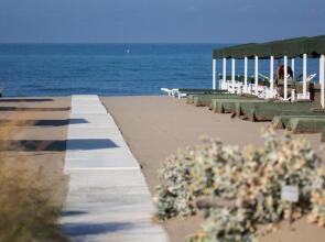 Mare 7 250m From Sea