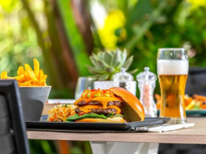 Nissiblu Beach Resort