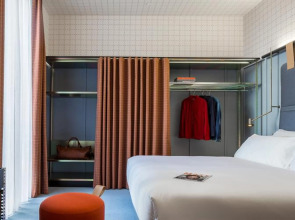 Отель Room Mate Giulia