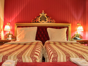 Le Monsieur by Sweett