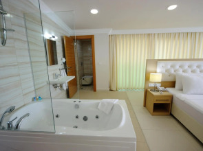 Dragut Point North Hotel