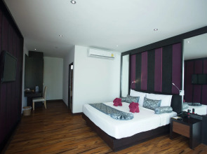 P. P. Erawan Palms Resort