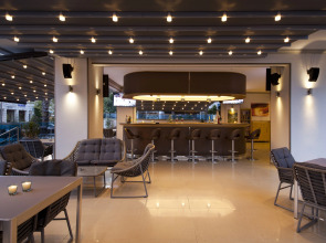 Отель Aurasia Design