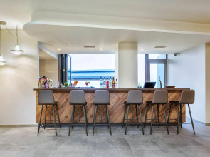 Ammon Zeus Luxury Beach Hotel