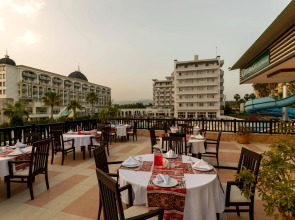 Holiday Garden Resort