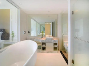 Dreamland Paradise Hotel