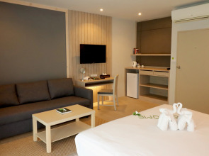 Palm Galleria Resort