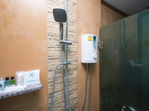 Phi Phi Nice Beach Hotel Hip