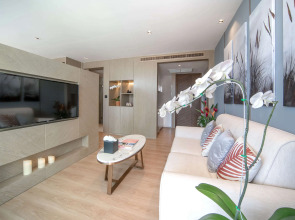 Отель Wyndham La Vita Rawai Phuket