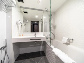 Отель Wellton Riverside Spa 