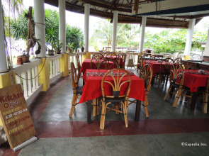 Moalboal Beach Resort