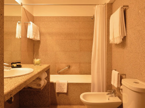 Pousada Mosteiro de Guimarães - Monument Hotel