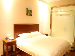 GreenTree Inn Qingdao Development District SDUST Express Hotel