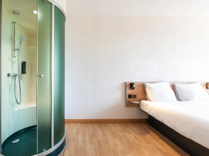 B&B Hotel Lully 3 Lakes