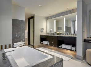 Loews Miami Beach Hotel – South Beach