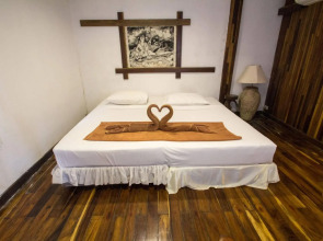 Tropical Garden Bungalow